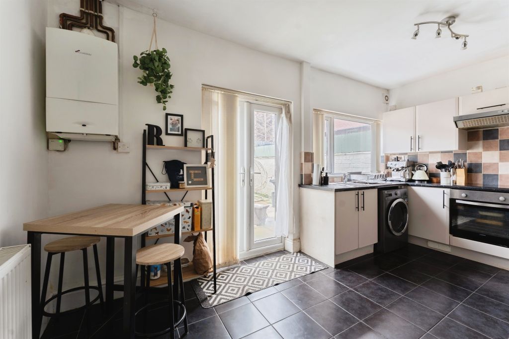 Property photo 3 of 12