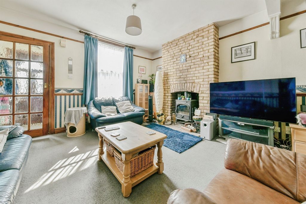 Property photo 2 of 20