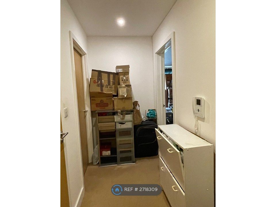 Property photo 1 of 27 Hallway