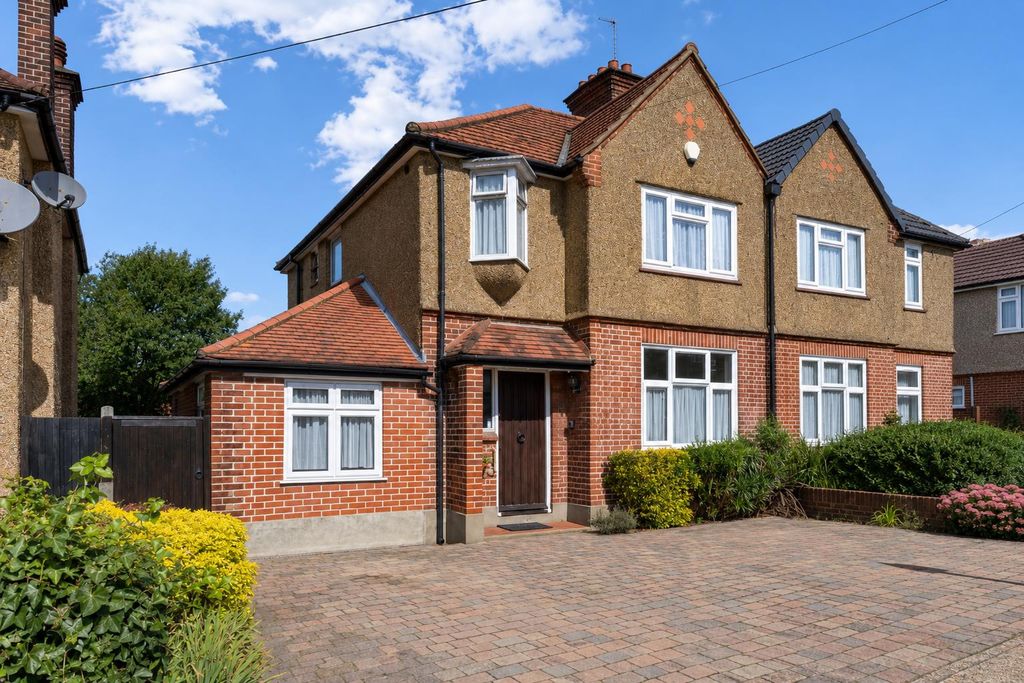 Property photo 1 of 17