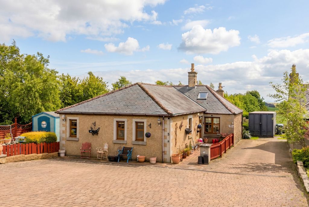 Property photo 1 of 26