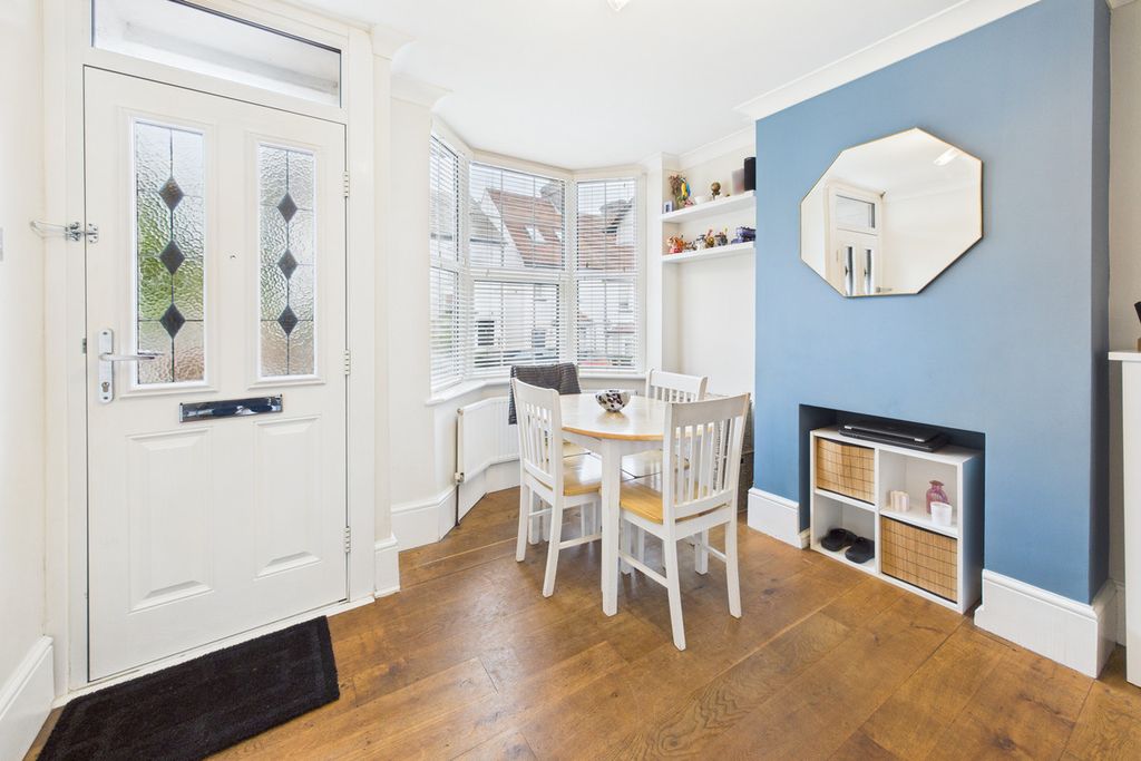 Property photo 3 of 16