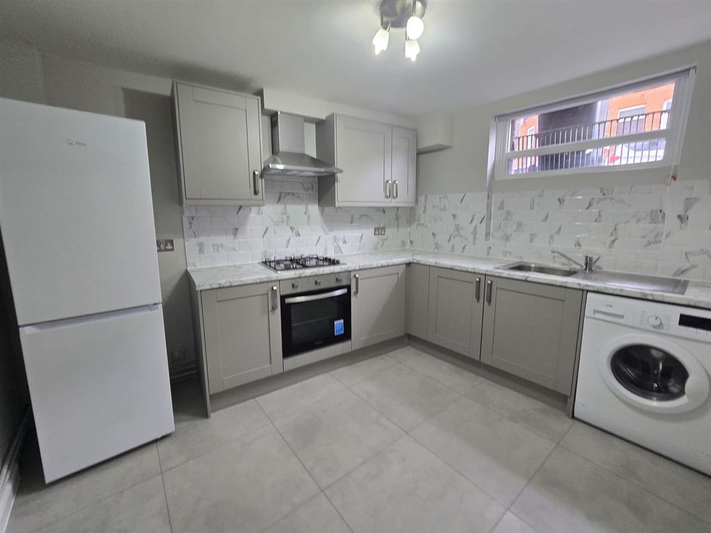 Property photo 3 of 8 Whatsapp Image 2026-04-15 At 11.33.37 (2).Jpeg