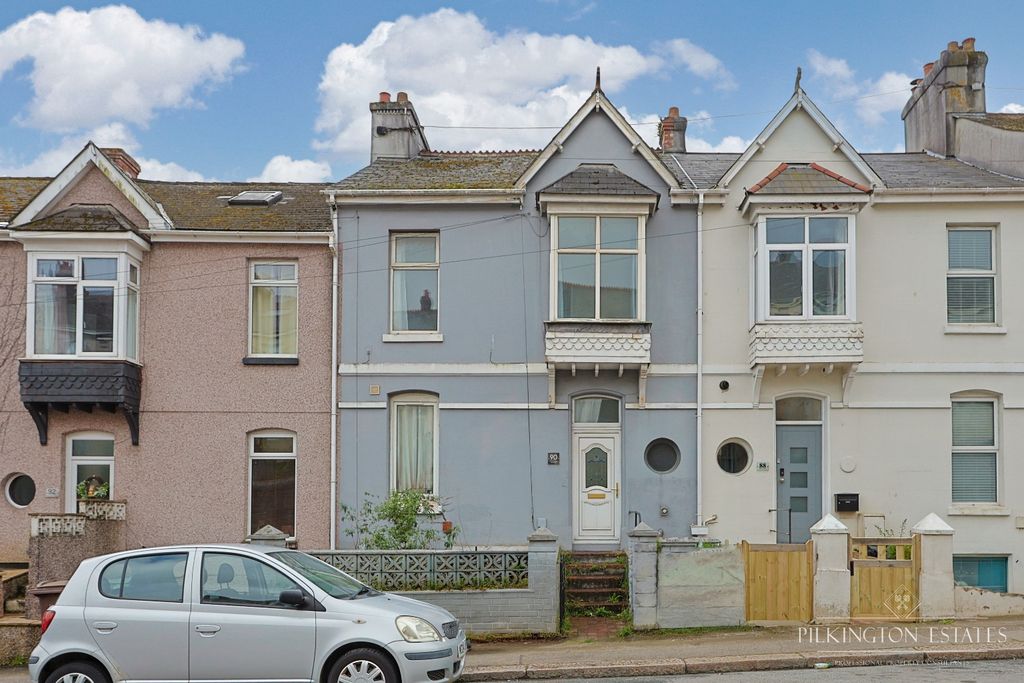 Property photo 1 of 7 4995570