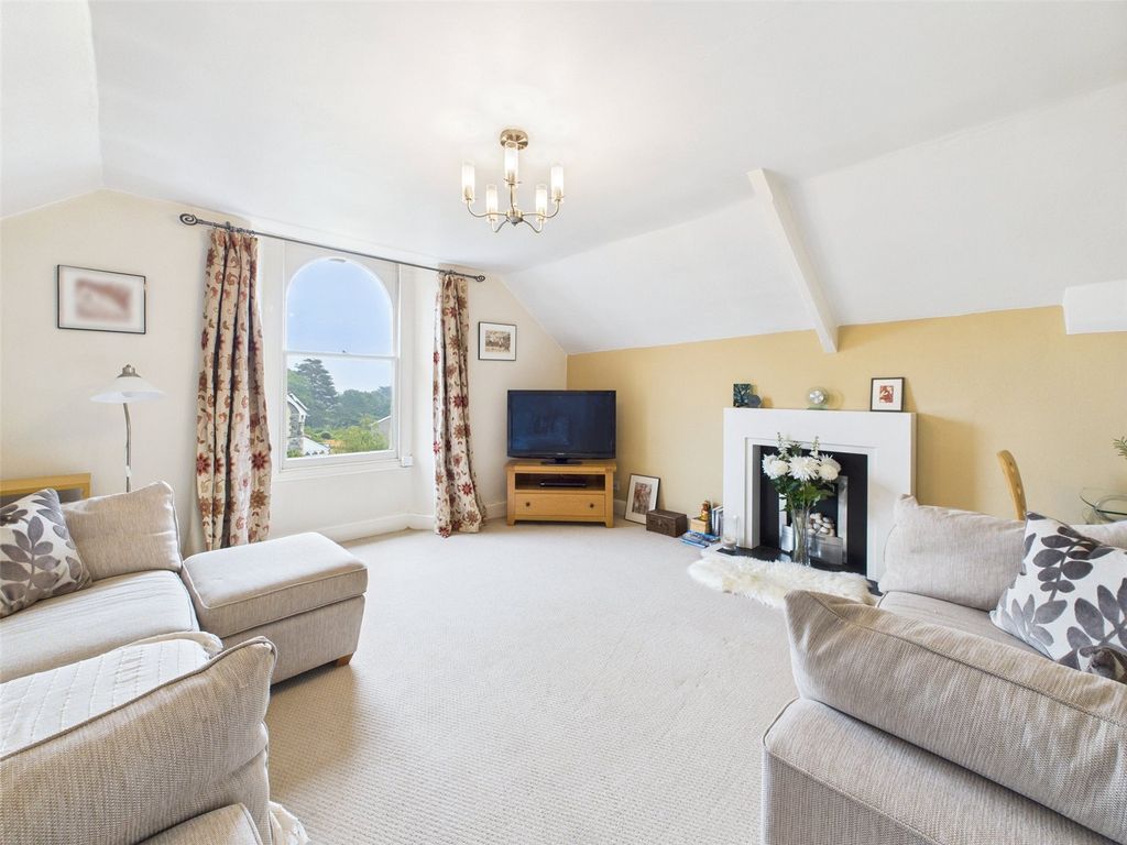 Property photo 2 of 12 Picture No. 06