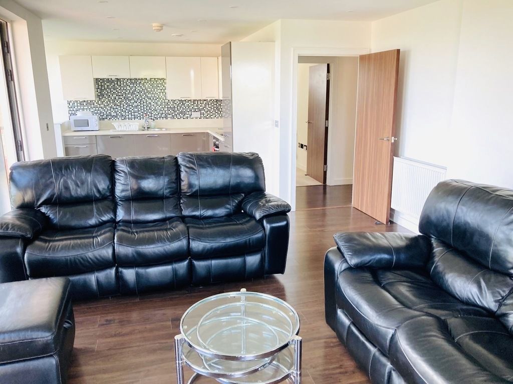 Property photo 3 of 14