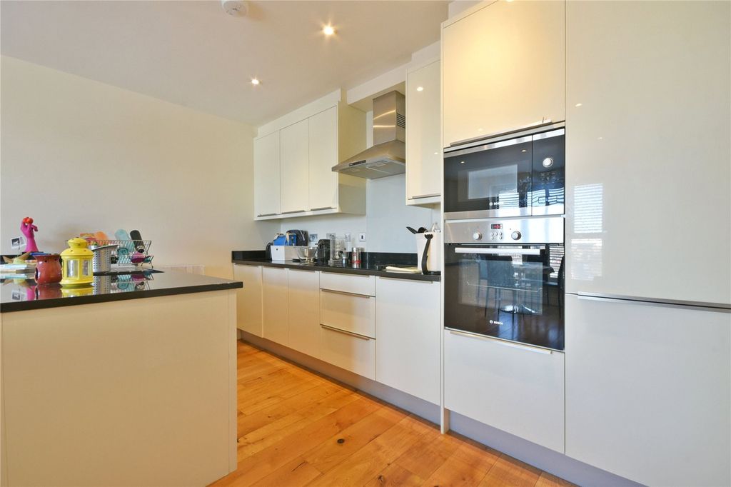 Property photo 2 of 10 Picture No. 22