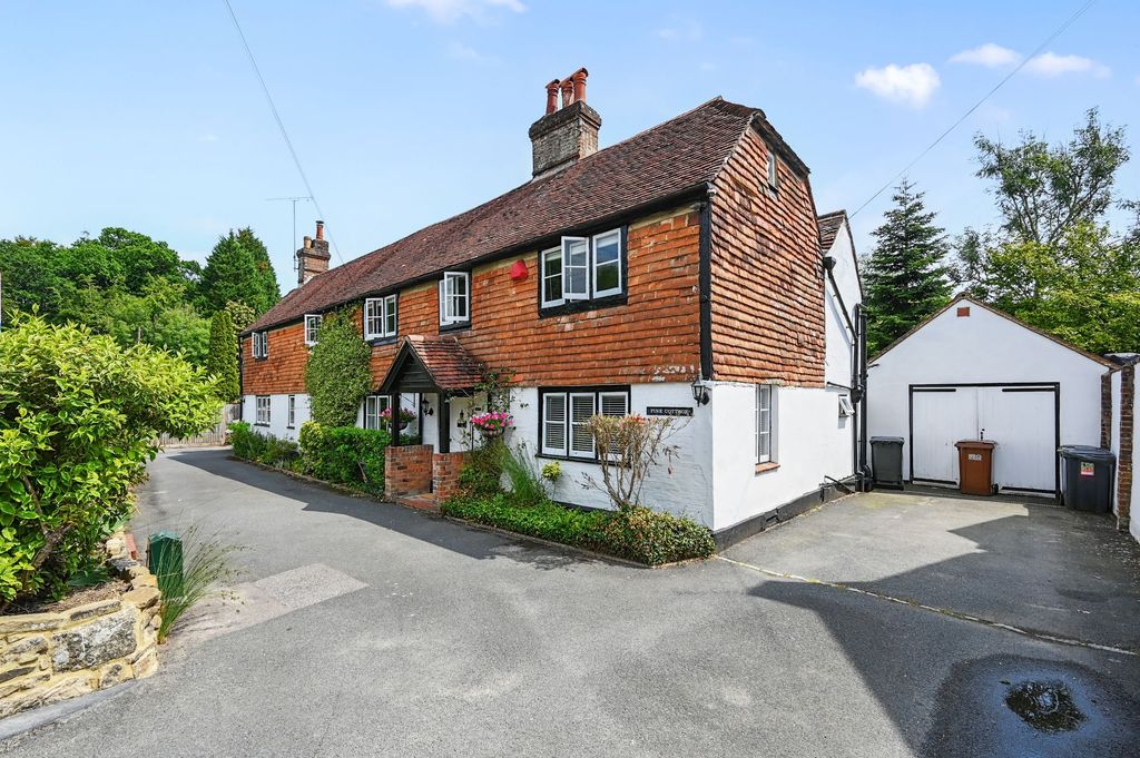 Property photo 2 of 20