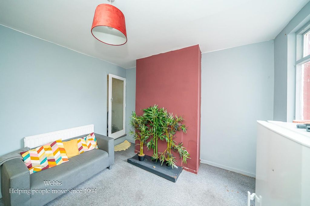 Property photo 3 of 22 Webbs-2.Jpg