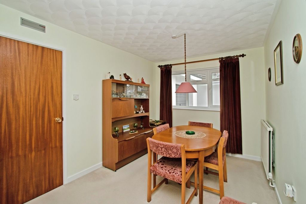 Property photo 3 of 11 Pbox-Img.Jpg