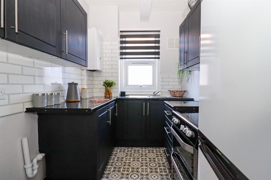 Property photo 3 of 7 Img_5830.Jpg