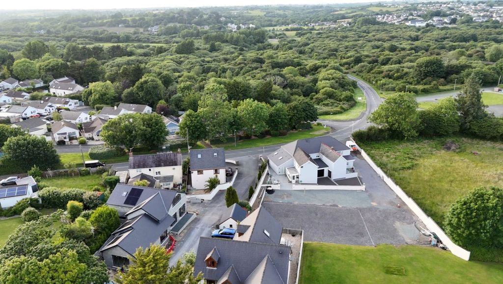 Property photo 2 of 14 Picture No. 16