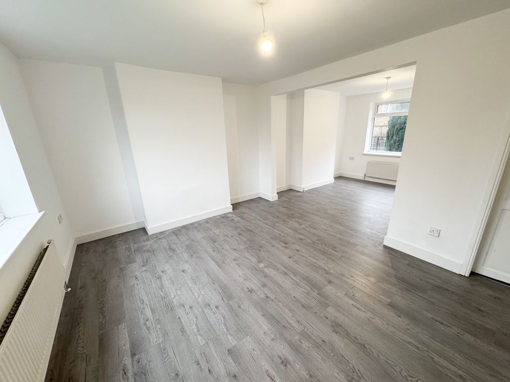 Property photo 3 of 14 Img_0349