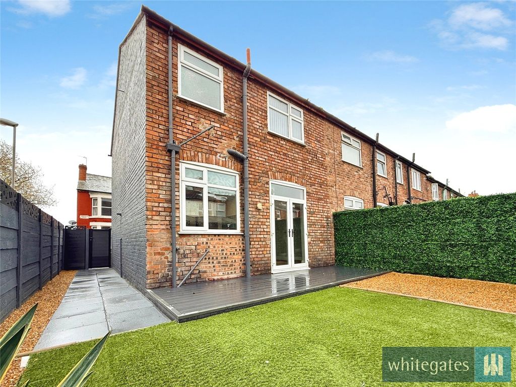 Property photo 2 of 27 Picture No. 12