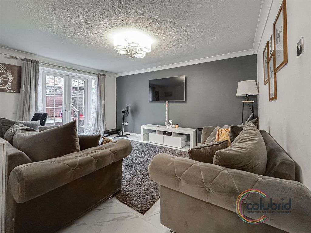 Property photo 3 of 14 Img_5939.Jpg