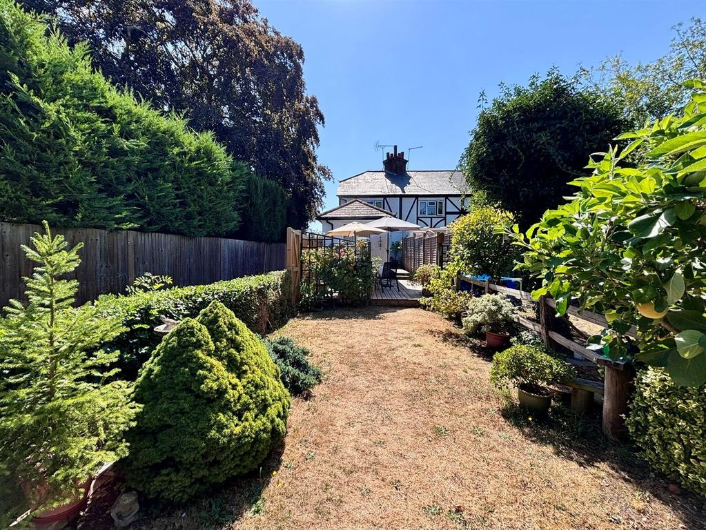 Property photo 1 of 21 Gardens