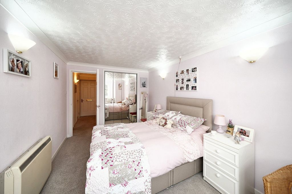 Property photo 2 of 29