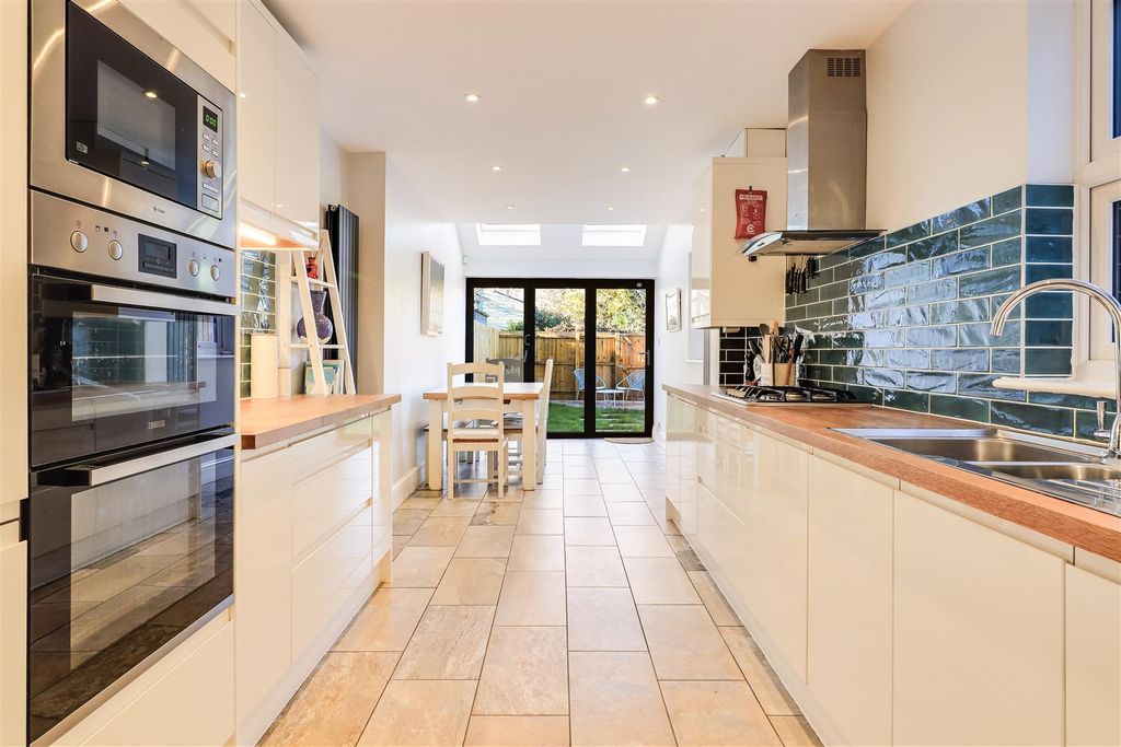 Property photo 2 of 30 Img (11).Jpg