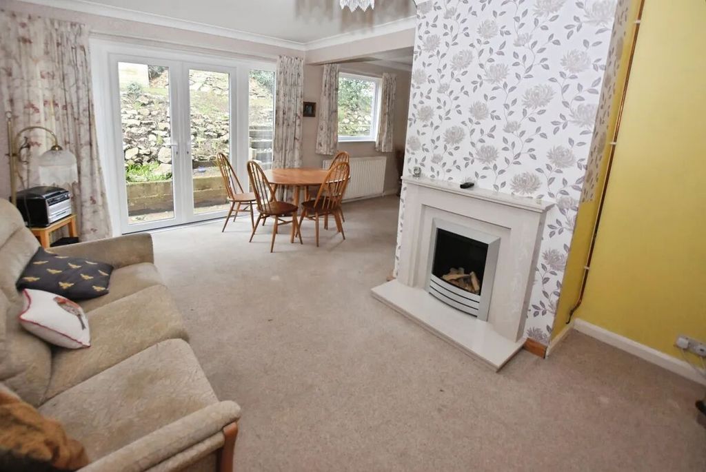 Property photo 2 of 19 Picture 2