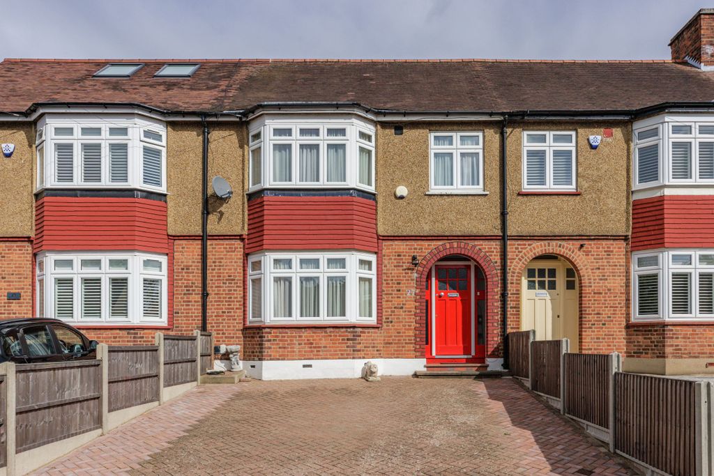 Property photo 1 of 40