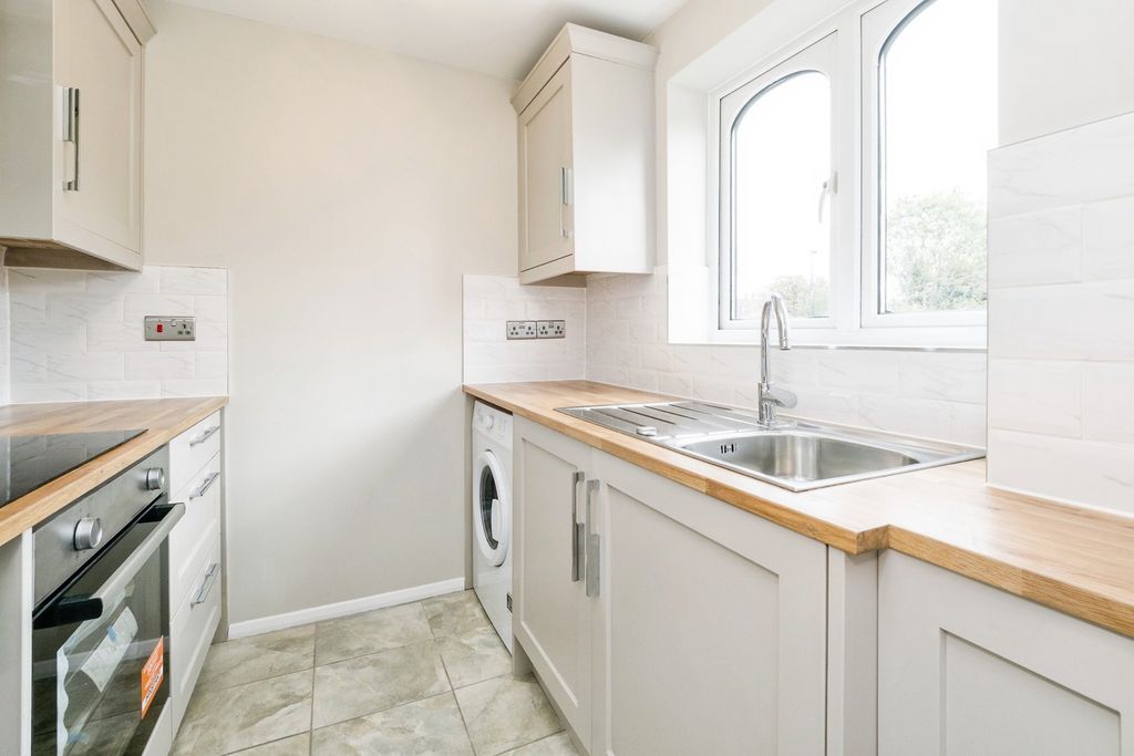 Property photo 3 of 20 Pbox-Img.Jpg
