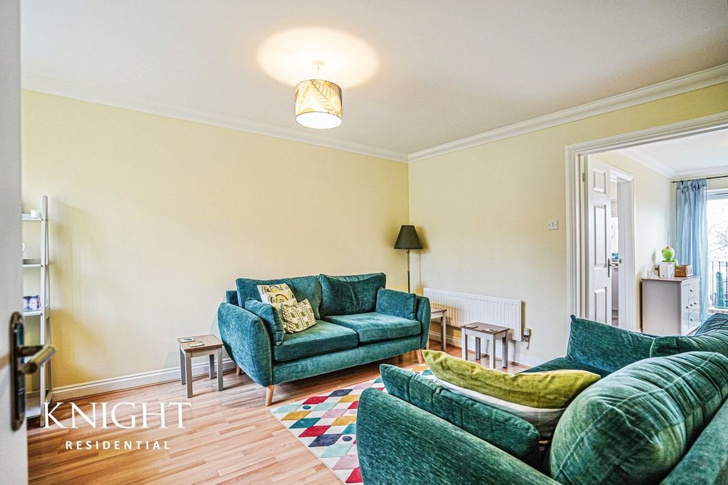 Property photo 3 of 18