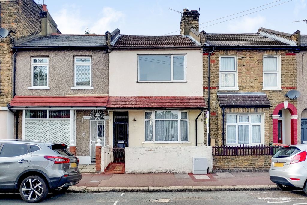 Property photo 1 of 10 4370270