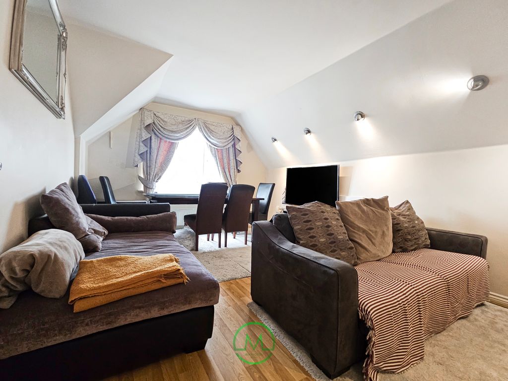 Property photo 1 of 12 Two Double Bedroom Flat For Sale