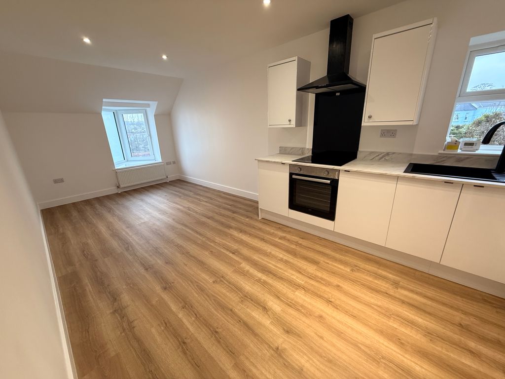 Property photo 2 of 26