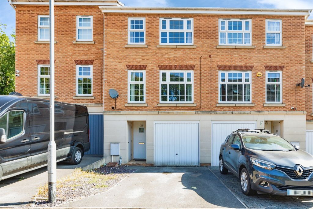 Property photo 1 of 17