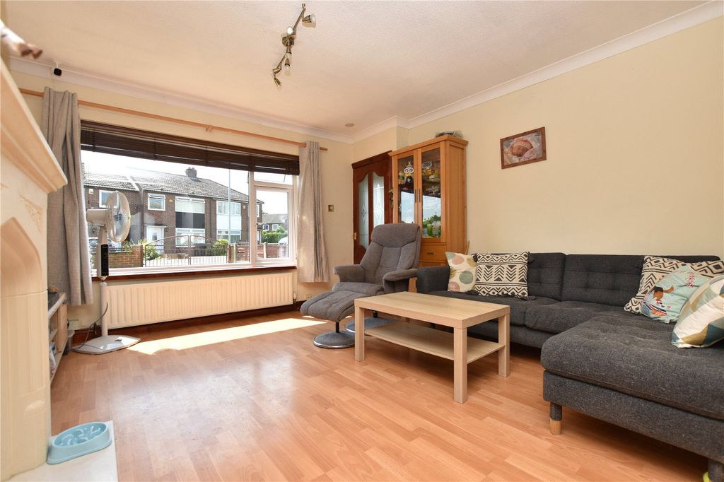 Property photo 3 of 19 Picture No. 27