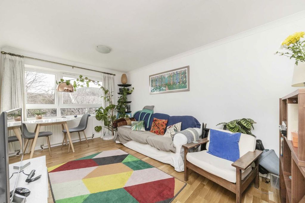 Property photo 1 of 4