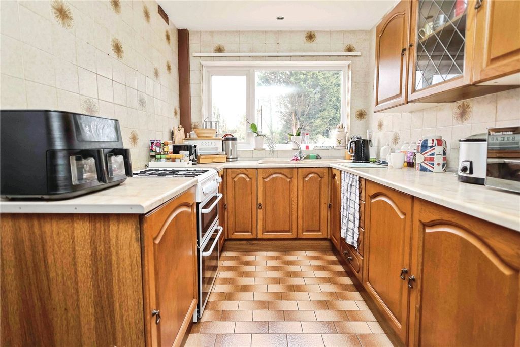 Property photo 3 of 19 Picture No. 04