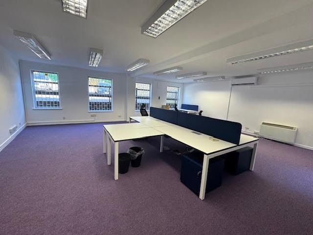 Property photo 2 of 7 Photo