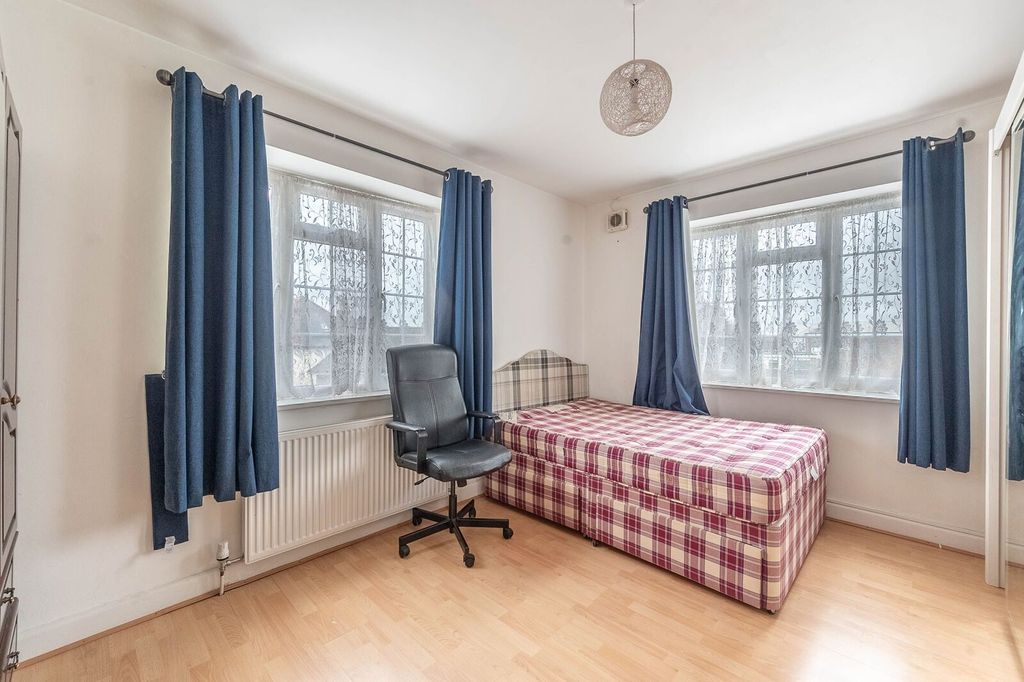 Property photo 1 of 6