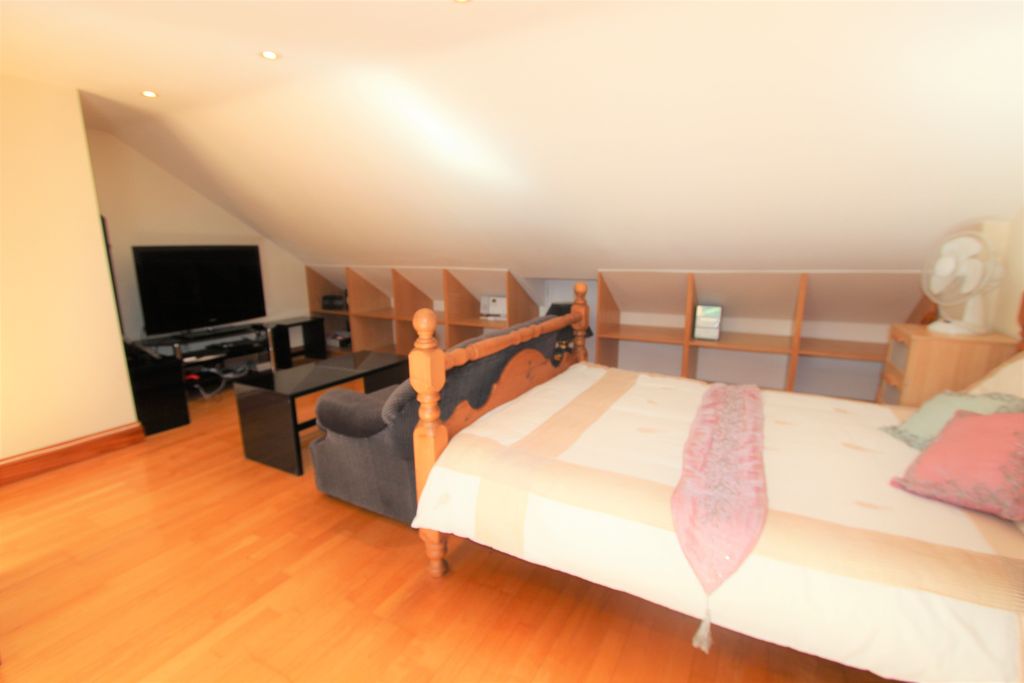 Property photo 2 of 12 Img_2909