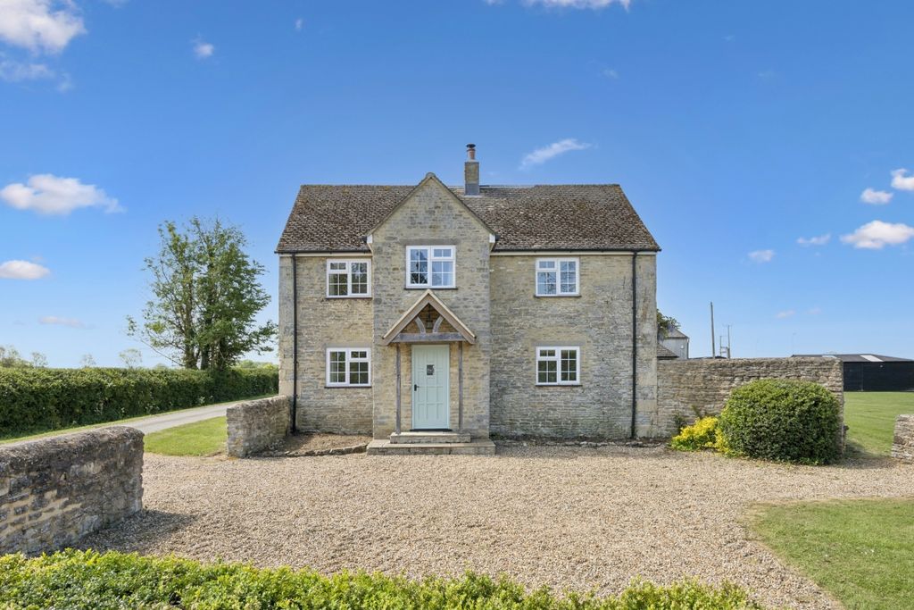 Property photo 1 of 21 108013_Manor Farm...