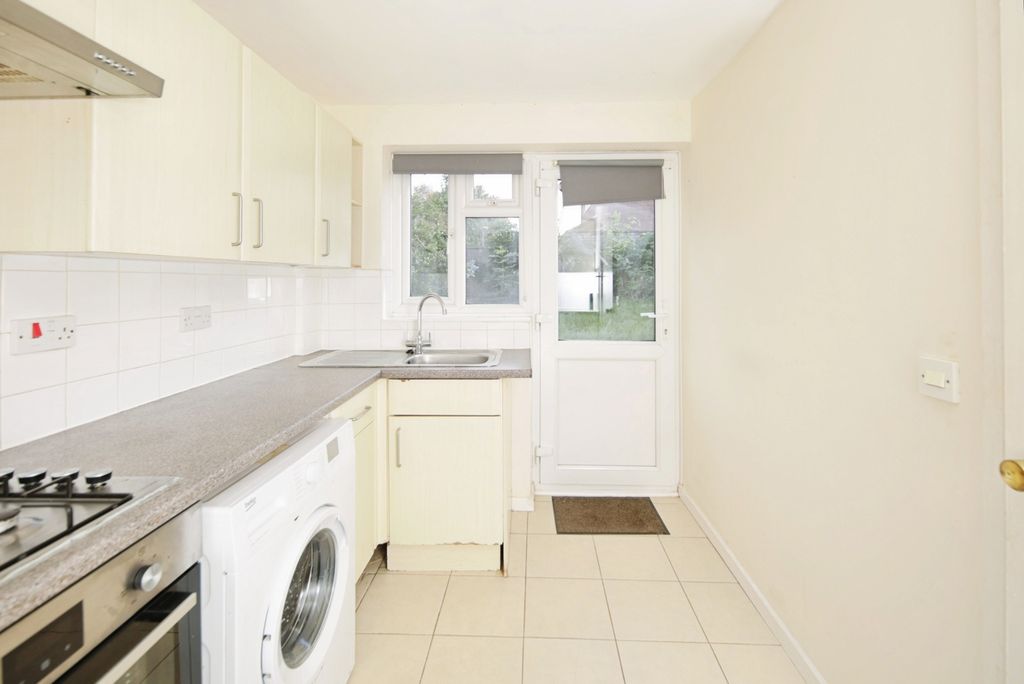Property photo 3 of 17 Photo