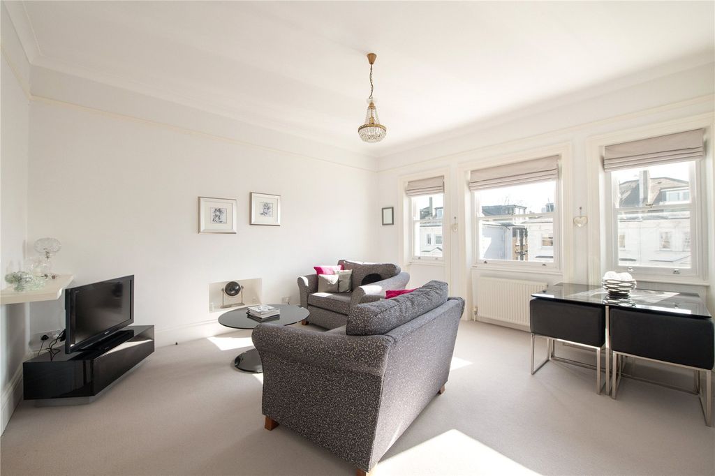 Property photo 2 of 12 Picture No. 08