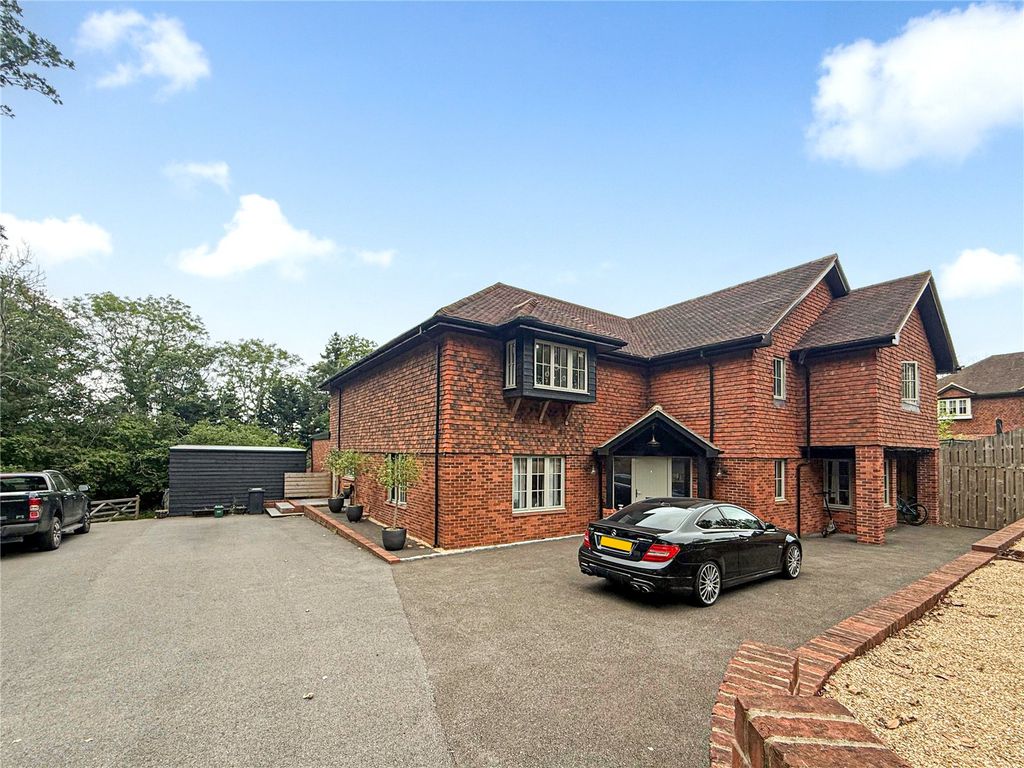 Property photo 1 of 36 Picture No. 07