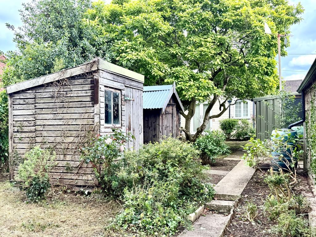 Property photo 3 of 16 Garden