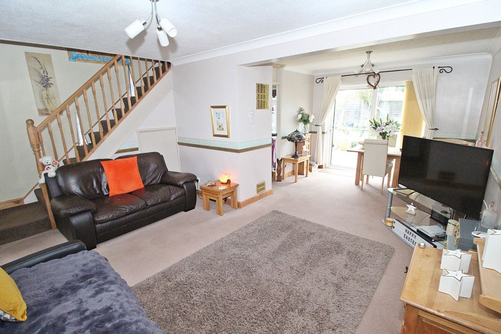 Property photo 3 of 11 5040084