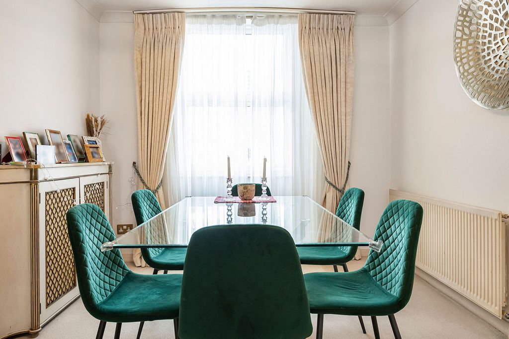 Property photo 3 of 16