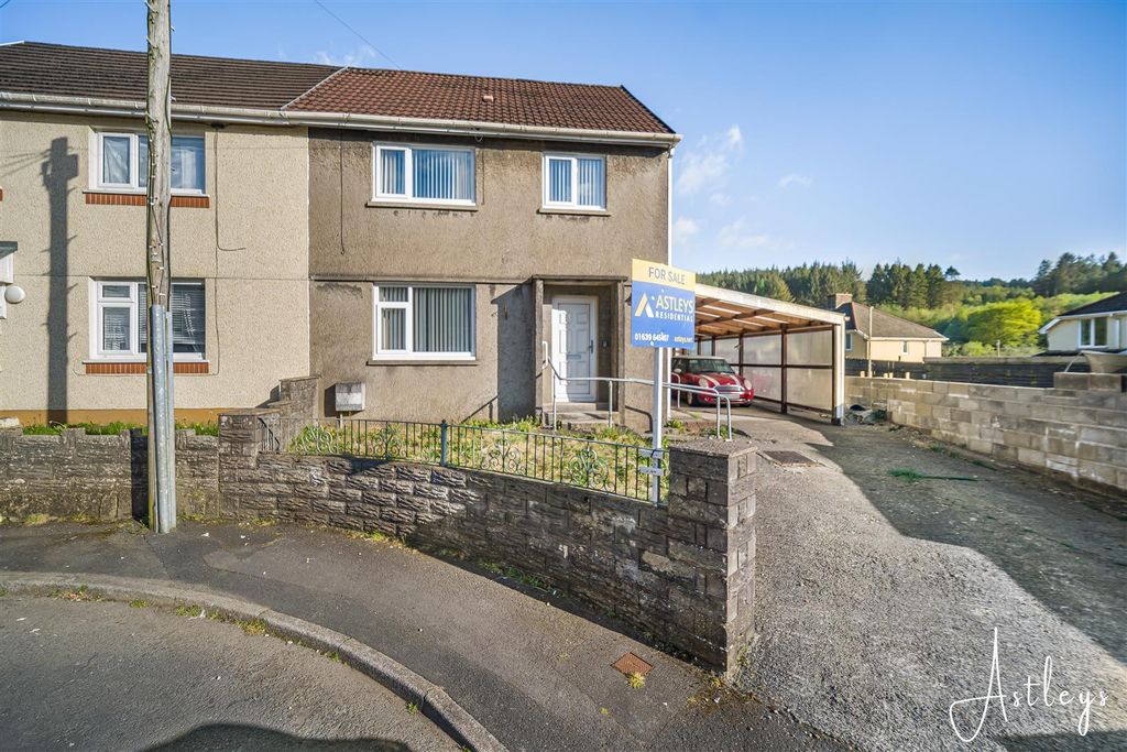 Property photo 1 of 18 Main Dwelling