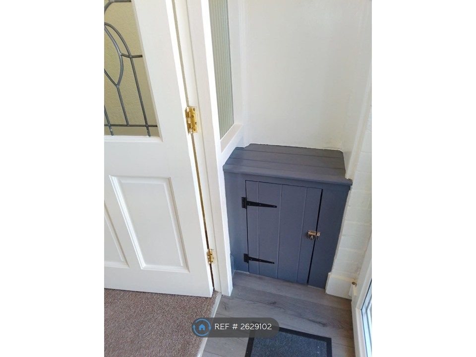 Property photo 2 of 27