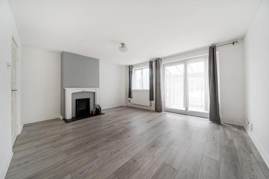 Property photo 2 of 22 Living Area