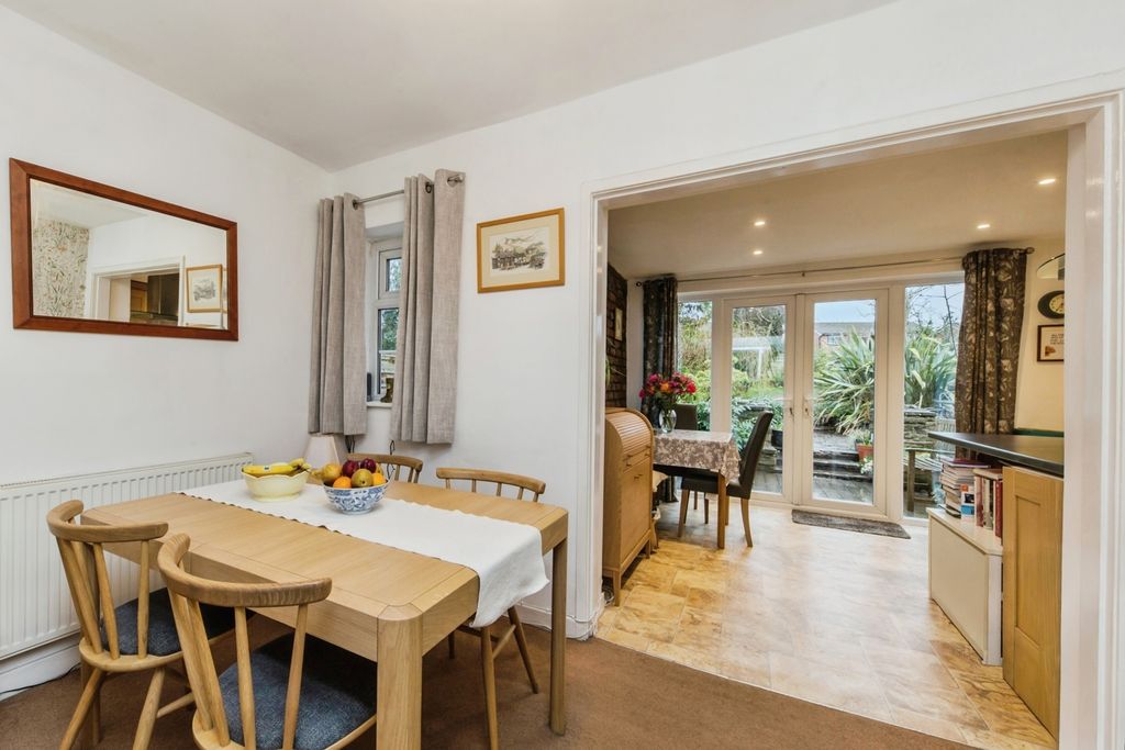 Property photo 3 of 17 Pbox-Img.Jpg