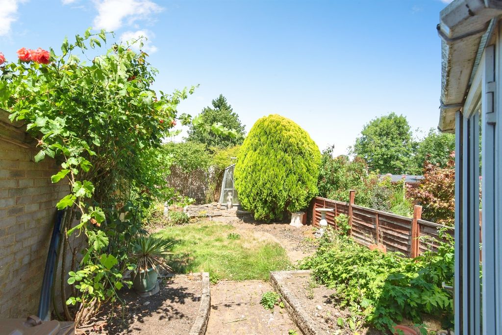 Property photo 2 of 17