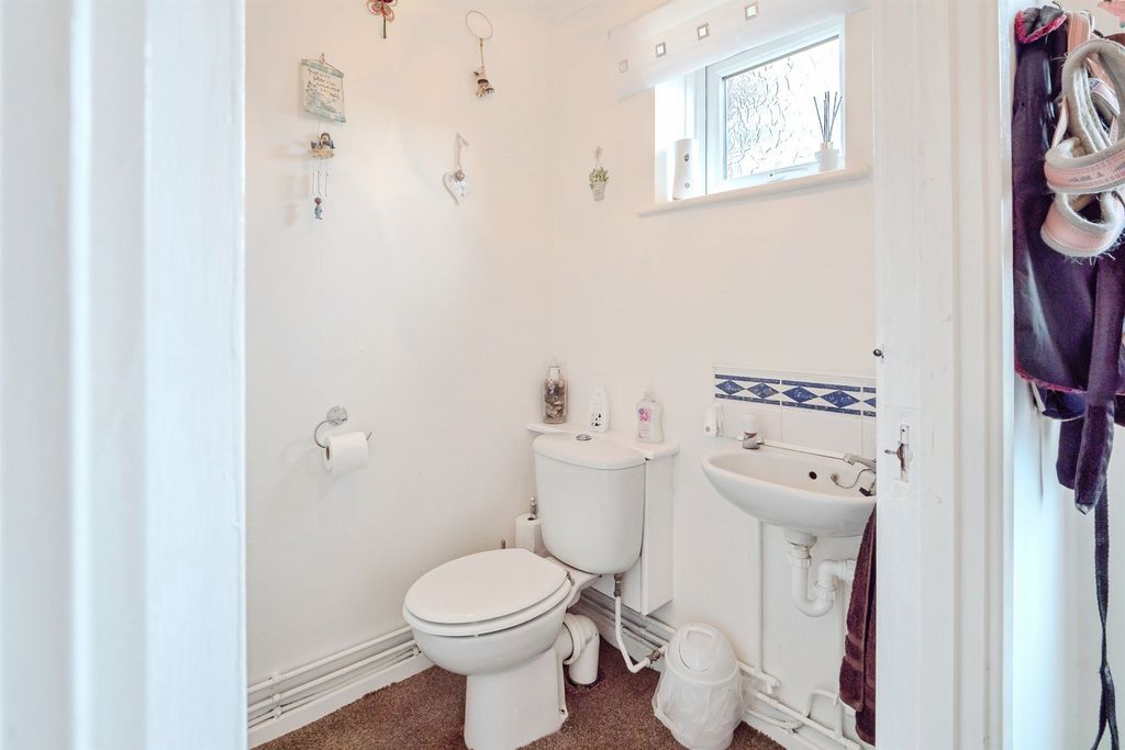Property photo 3 of 17