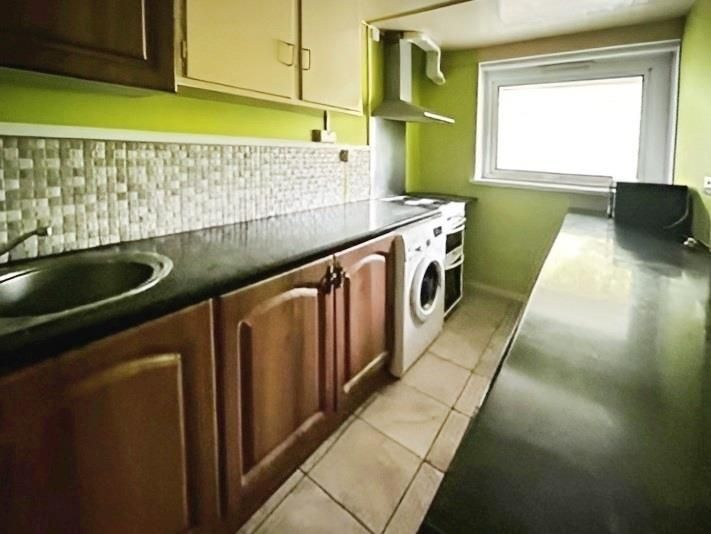 Property photo 2 of 7 Kitchen.Jpg